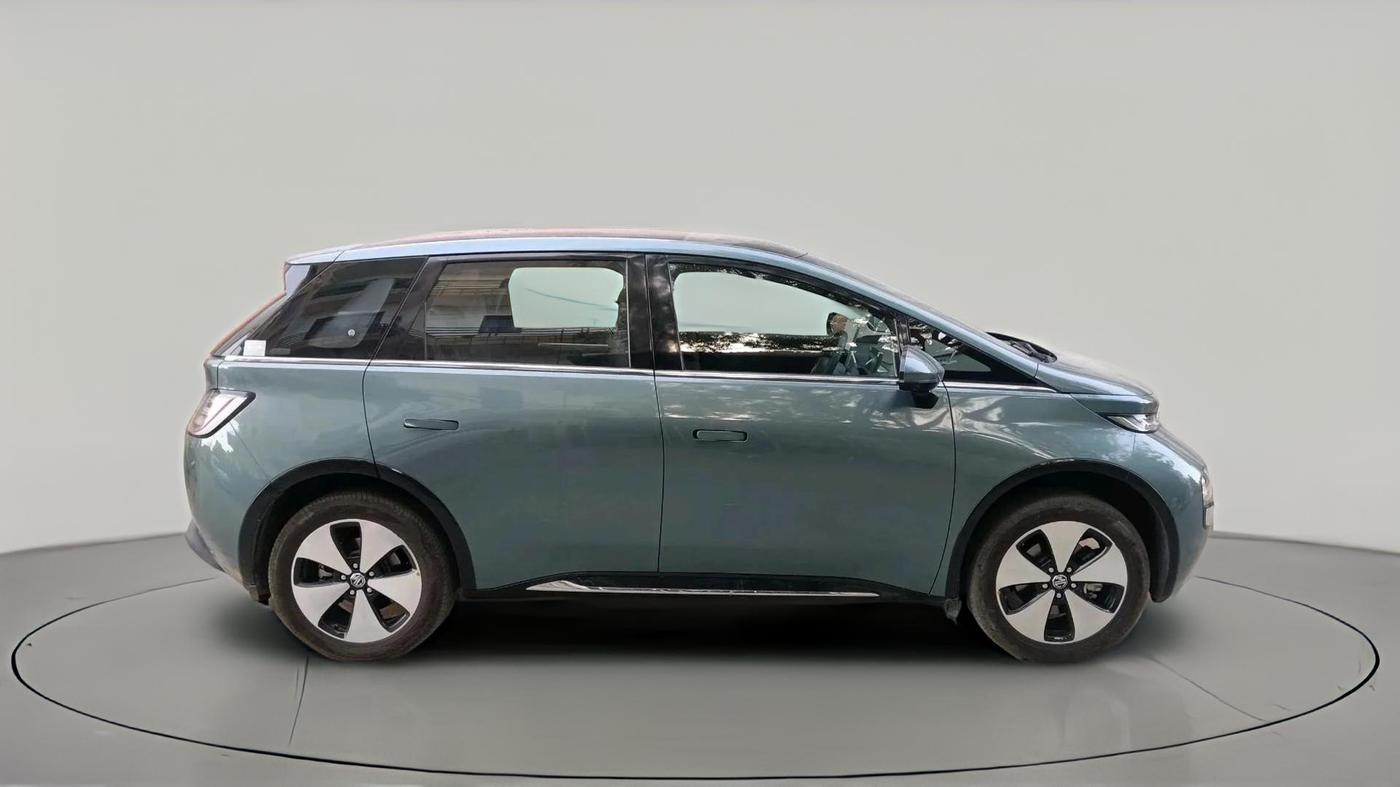 2025 MG Windsor EV Essence, Electric, Automatic, 25,605 km, exterior