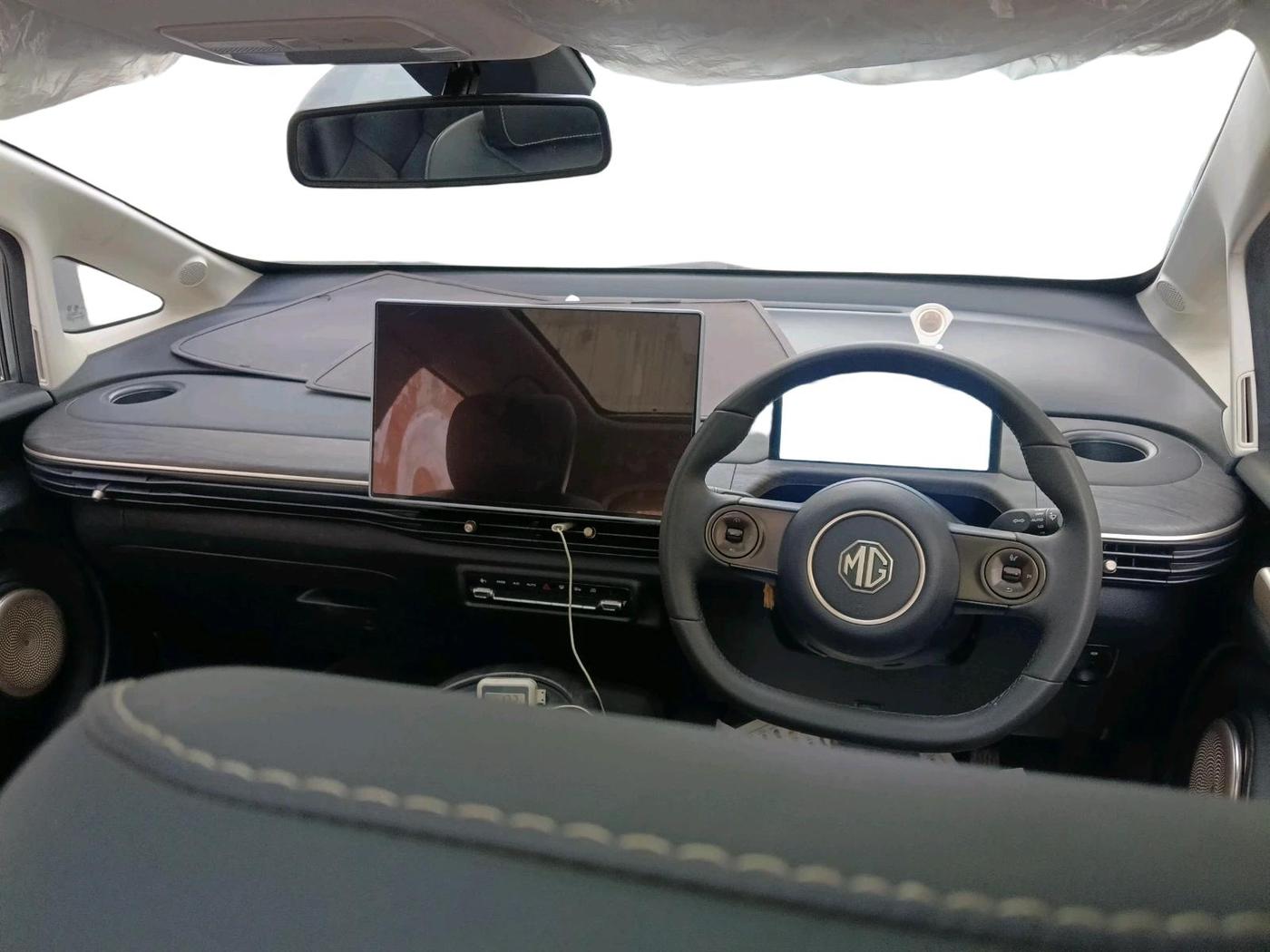 2025 MG Windsor EV Essence, Electric, Automatic, 25,605 km, interior