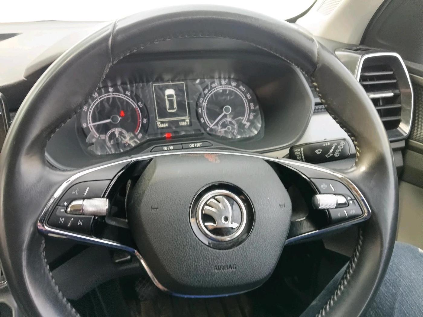 2022 Skoda KUSHAQ AMBITION 1.0L TSI MT, Petrol, Manual, 58,884 km, interior