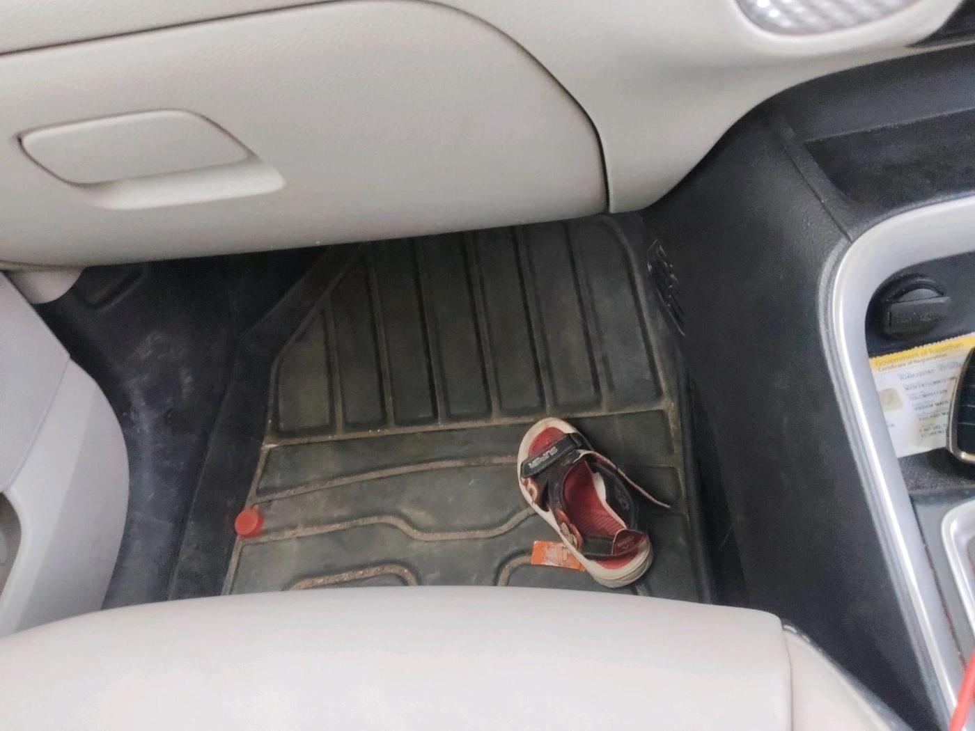2021 KIA SONET HTX 1.0 IMT, Petrol, Manual, 1,18,486 km, interior