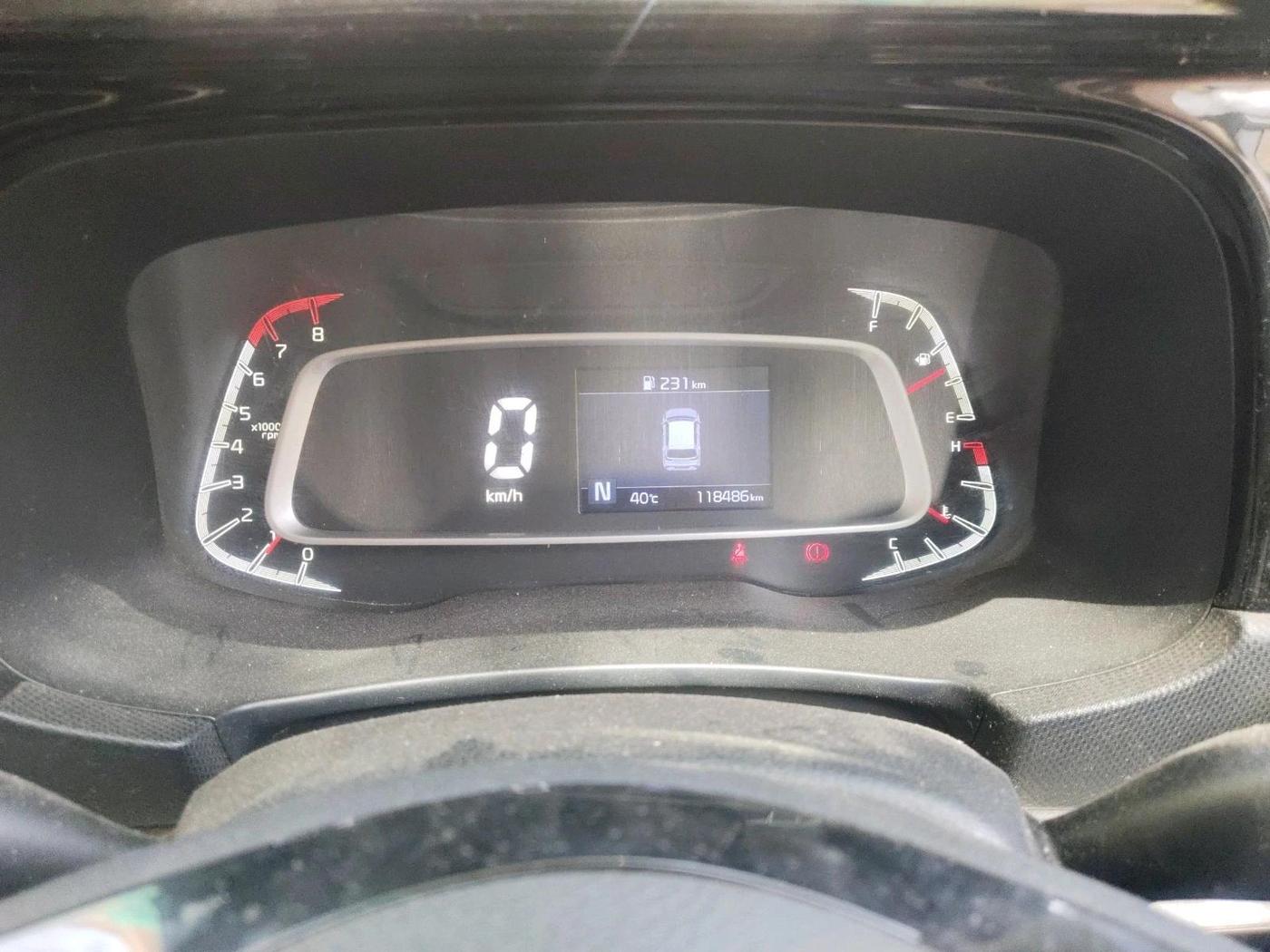 2021 KIA SONET HTX 1.0 IMT, Petrol, Manual, 1,18,486 km, interior
