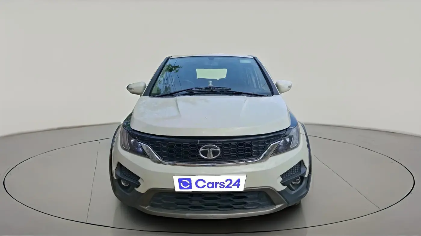 2018 Tata Hexa XE 4X2 7 STR, Diesel, Manual, 68,800 km, exterior
