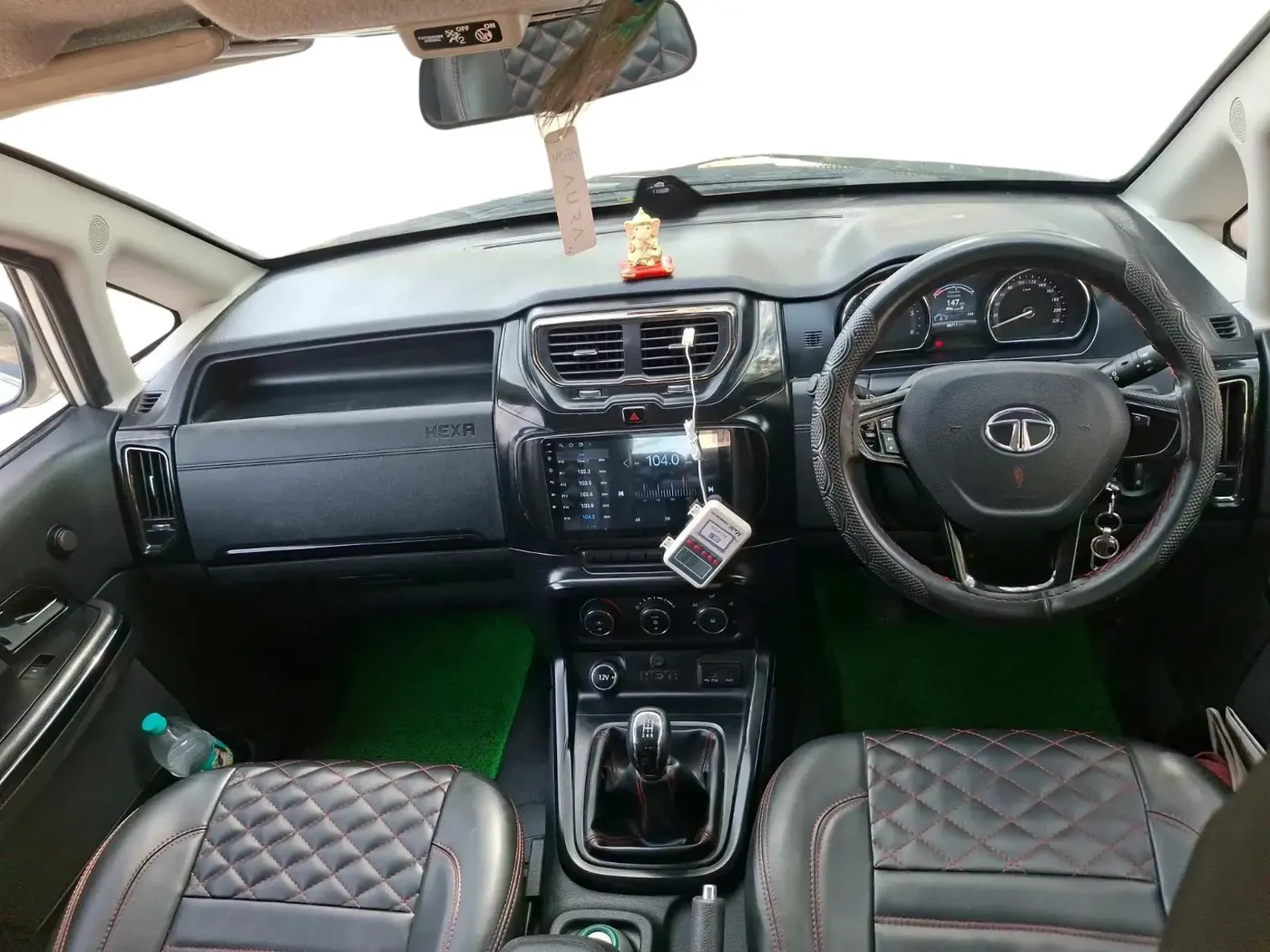 2018 Tata Hexa XE 4X2 7 STR, Diesel, Manual, 68,800 km, interior