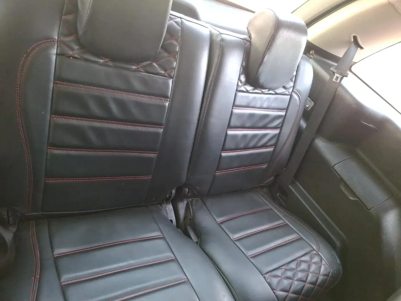 2018 Tata Hexa XE 4X2 7 STR, Diesel, Manual, 68,800 km, interior