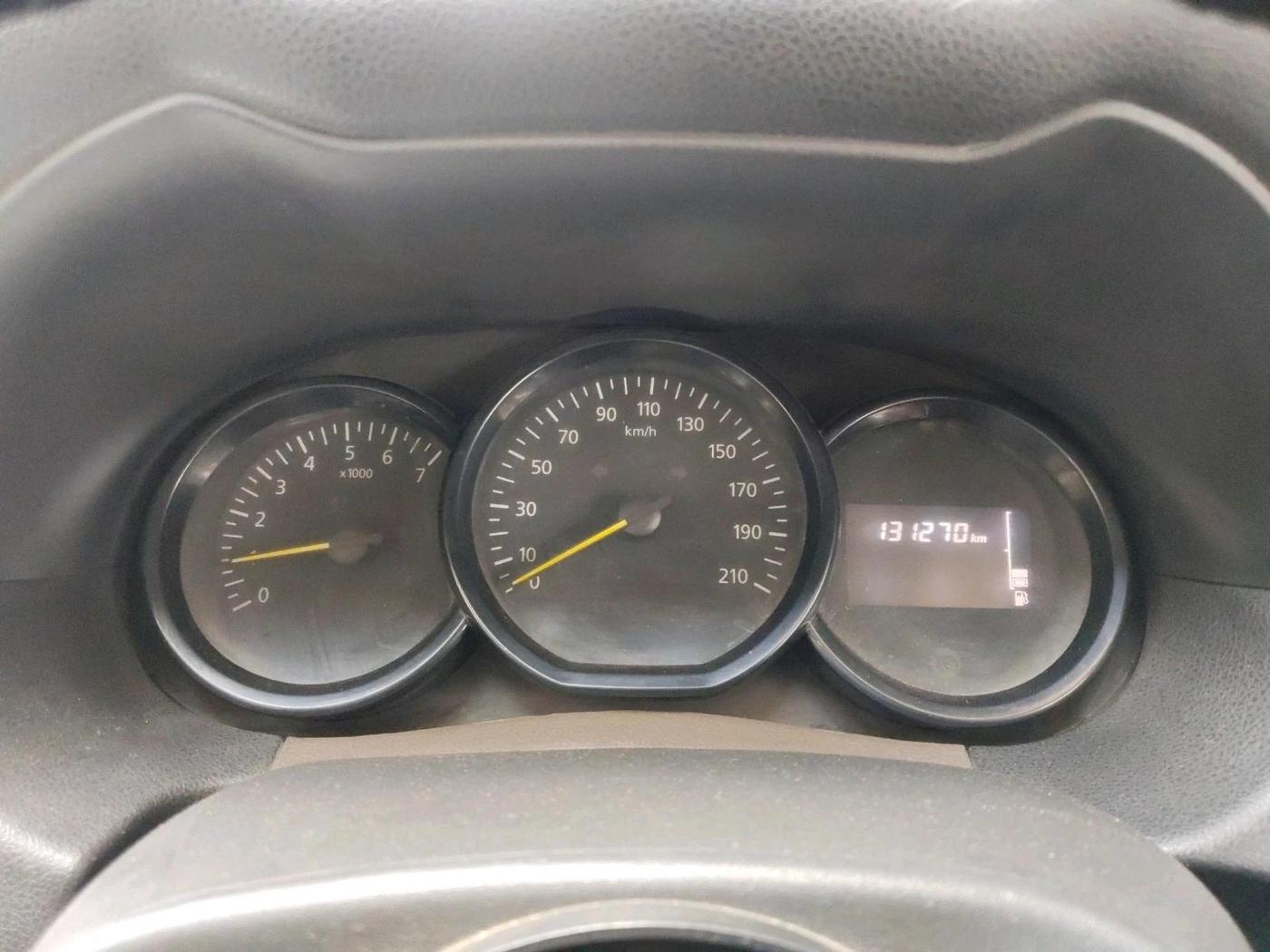 2017 Renault Duster 85 PS RXE DIESEL, Diesel, Manual, 1,31,270 km, interior