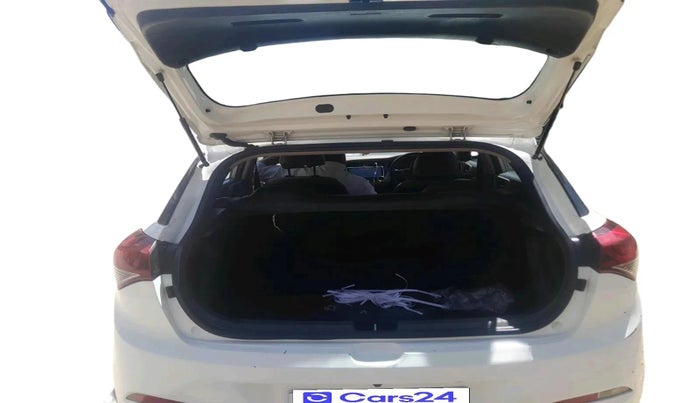 2017 Hyundai Elite i20 MAGNA EXECUTIVE 1.2, Petrol, Manual, 1,23,467 km, exterior