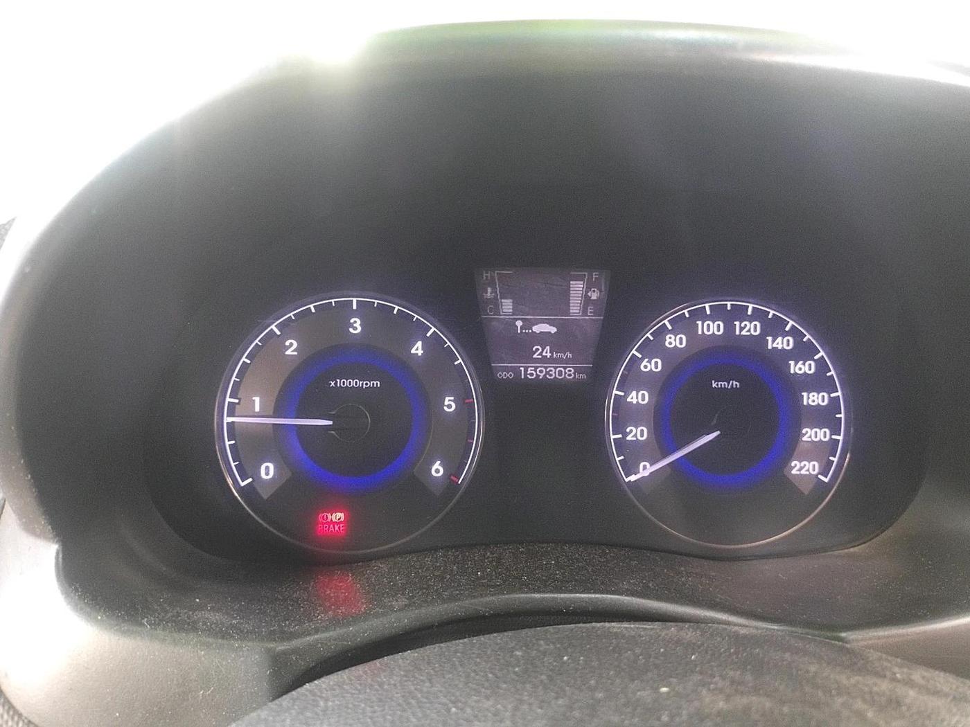 2013 Hyundai Verna FLUIDIC 1.6 CRDI SX, Diesel, Manual, 1,59,308 km, interior
