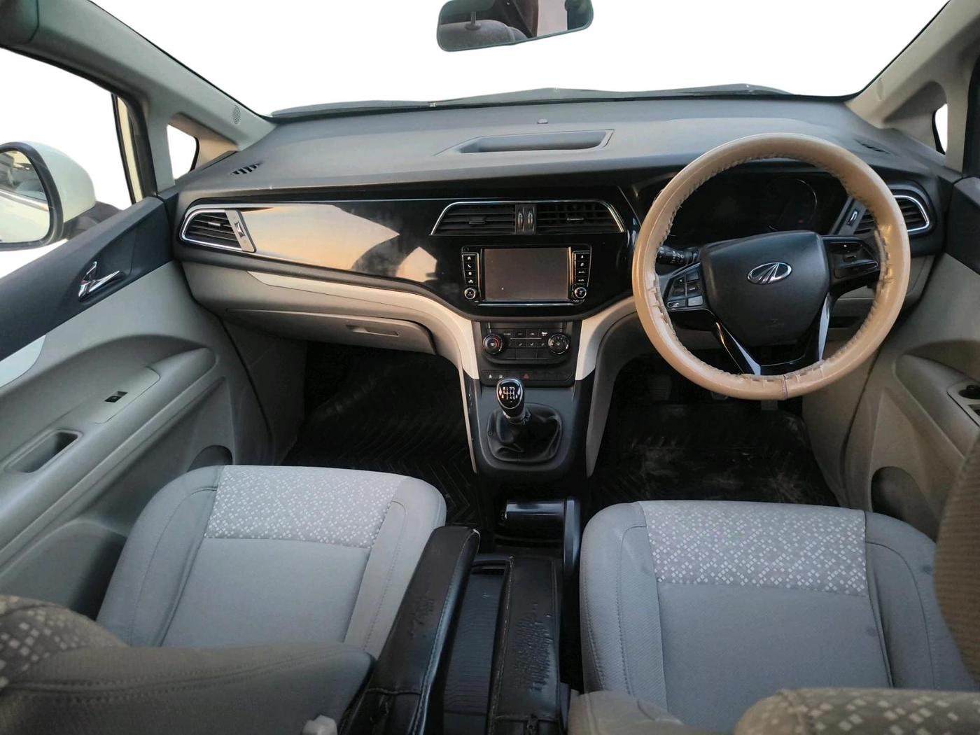 2018 Mahindra MARAZZO M6 8 STR, Diesel, Manual, 1,35,156 km, interior