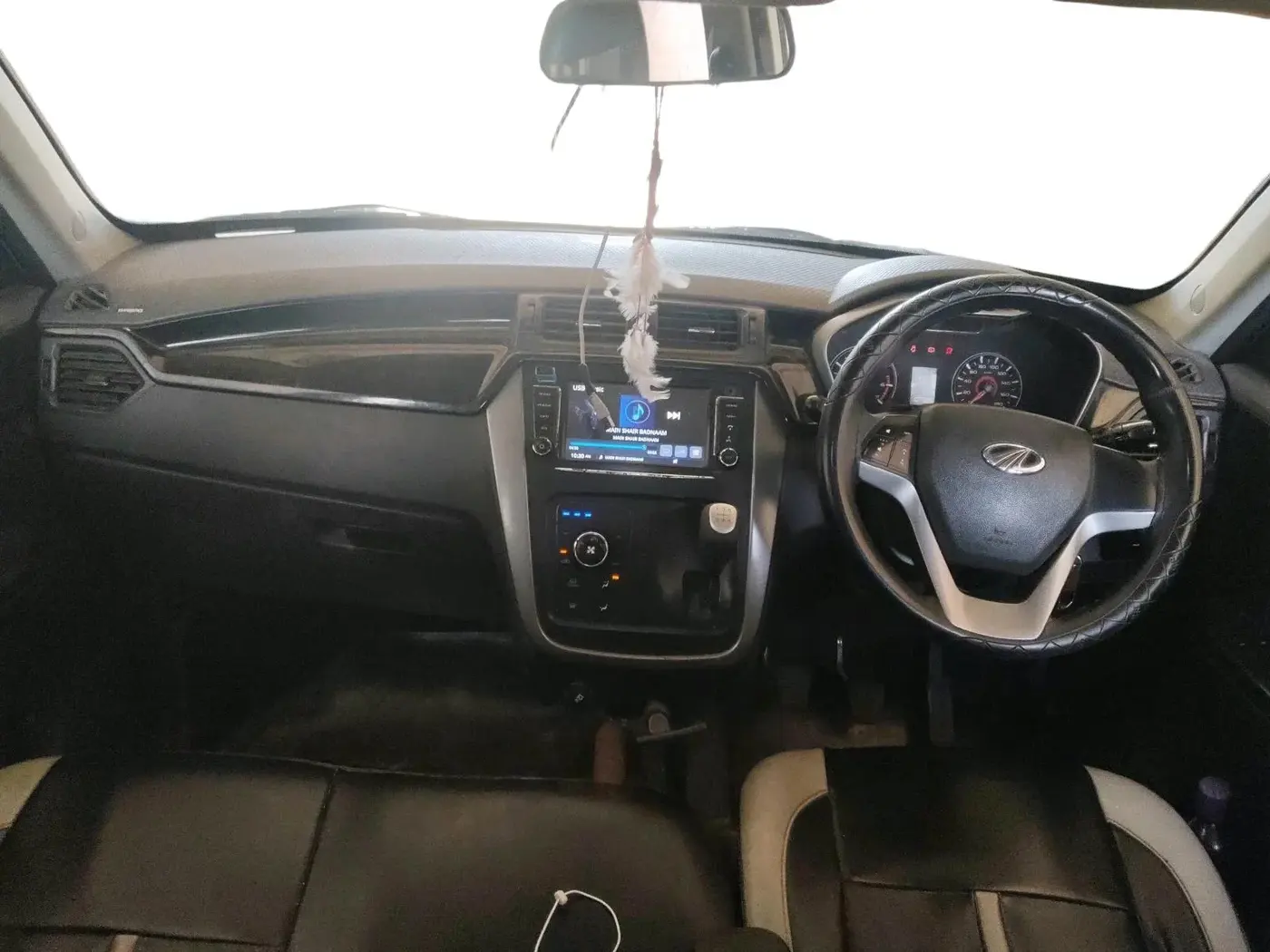 2017 Mahindra KUV 100 NXT K8 D 6 STR, Diesel, Manual, 1,07,596 km, interior