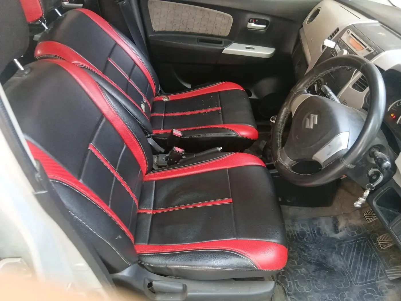 2013 Maruti Wagon R 1.0 VXI, Petrol, Manual, 1,17,697 km, interior