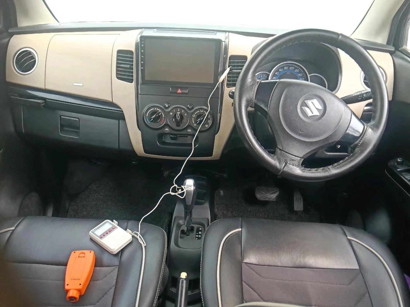 2018 Maruti Wagon R 1.0 VXI AMT, CNG, Automatic, 1,05,610 km, interior