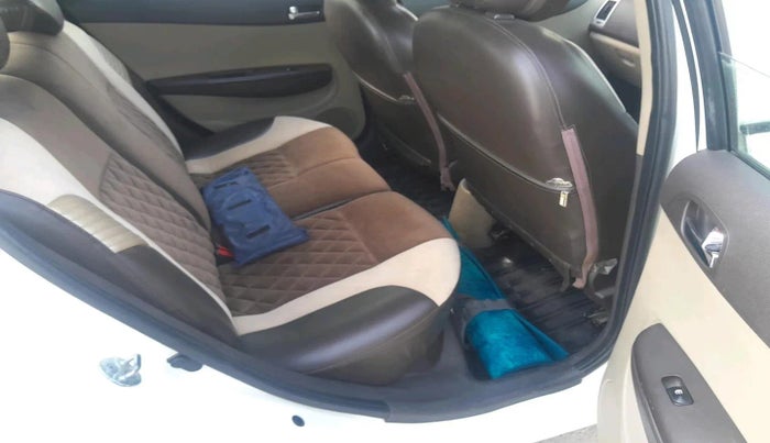 2011 Hyundai i20 ASTA 1.2, Petrol, Manual, 1,84,536 km, interior