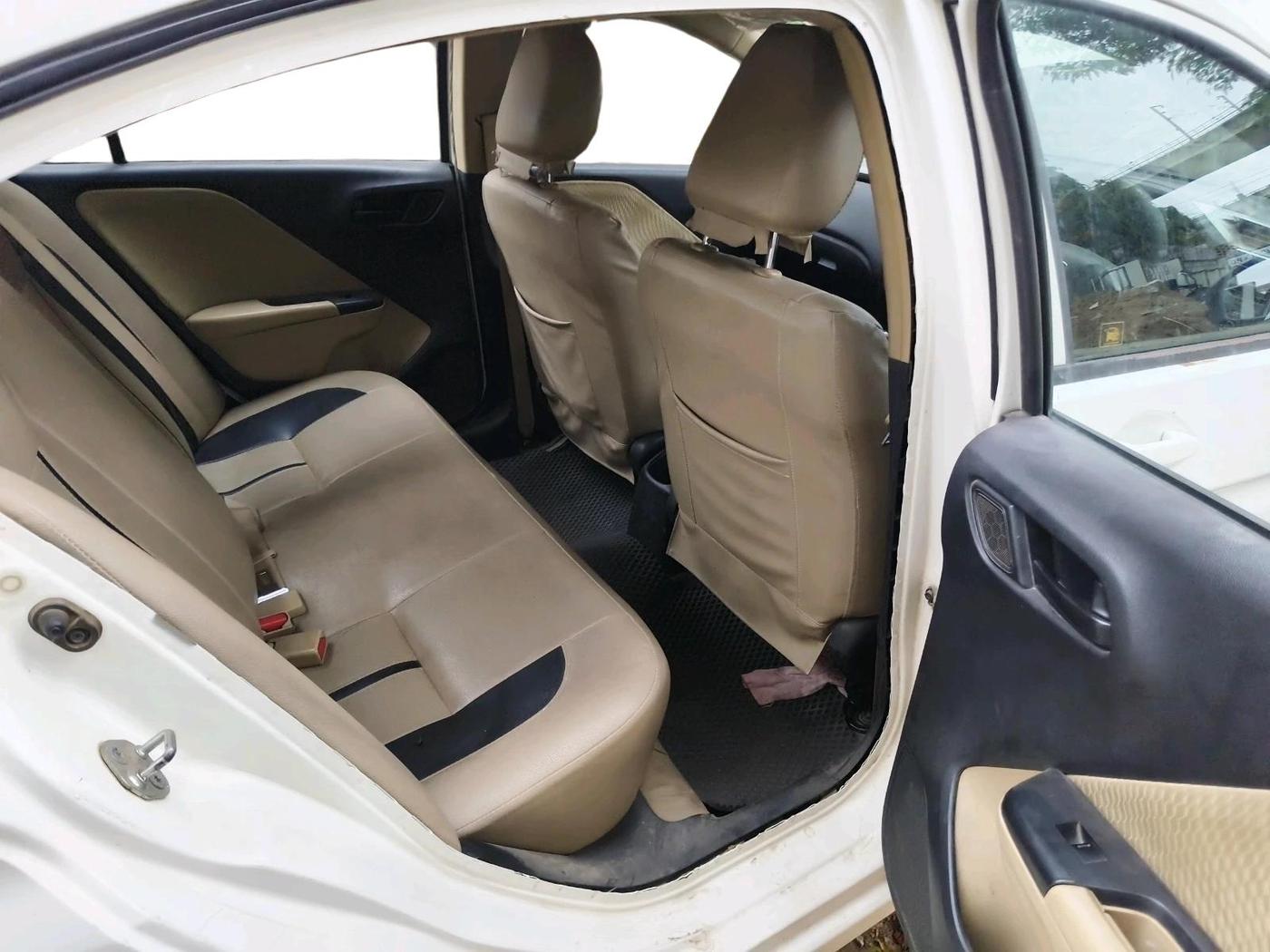 2014 Honda City 1.5L I-DTEC S, Diesel, Manual, 88,540 km, interior