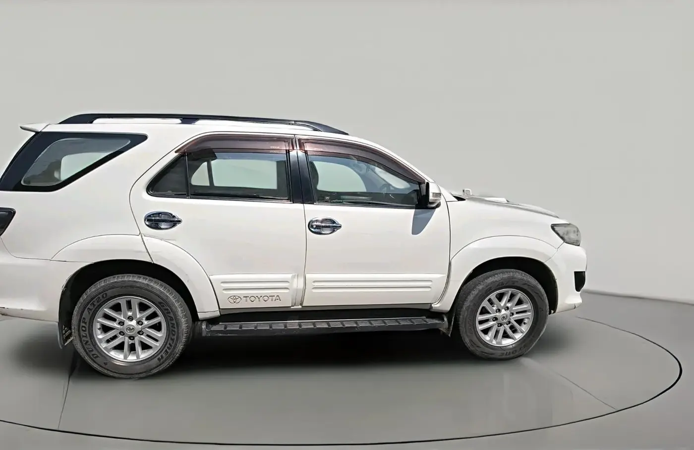 2014 Toyota Fortuner 3.0 4X2 AT, Diesel, Automatic, 2,66,086 km, exterior