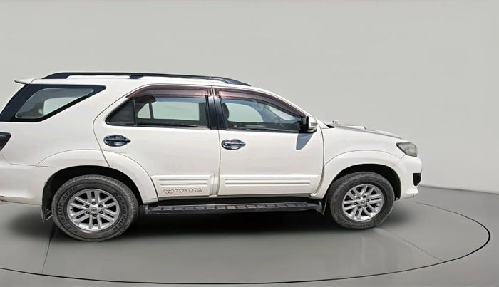 2014 Toyota Fortuner 3.0 4X2 AT, Diesel, Automatic, 2,66,086 km, exterior