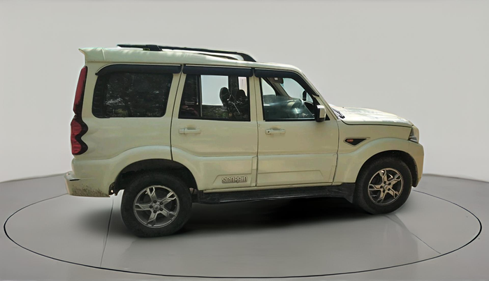 2015 Mahindra Scorpio S6 PLUS, Diesel, Manual, 93,272 km, exterior