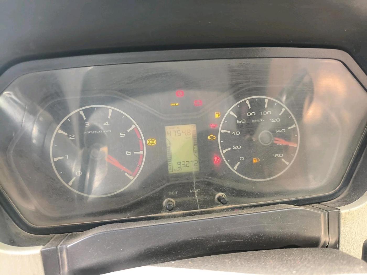 2015 Mahindra Scorpio S6 PLUS, Diesel, Manual, 93,272 km, interior