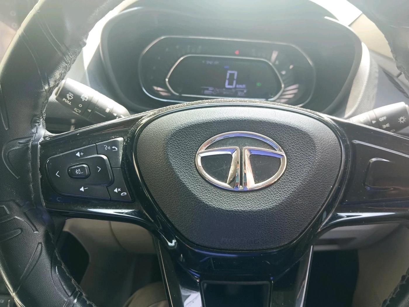 2022 Tata NEXON XZ PLUS DIESEL, Diesel, Manual, 1,21,000 km, interior