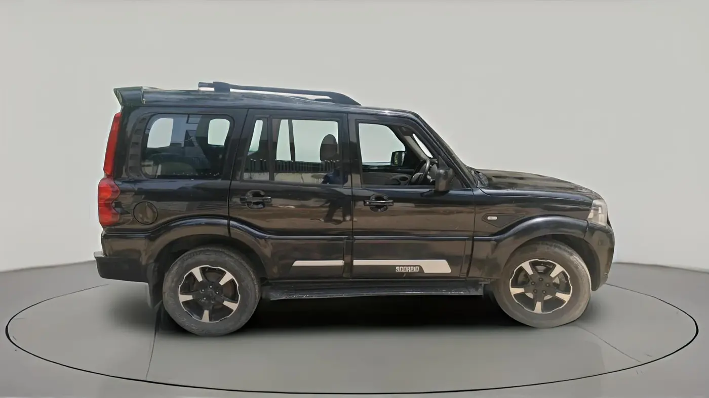 2023 Mahindra SCORPIO CLASSIC S 7STR, Diesel, Manual, 66,763 km, exterior