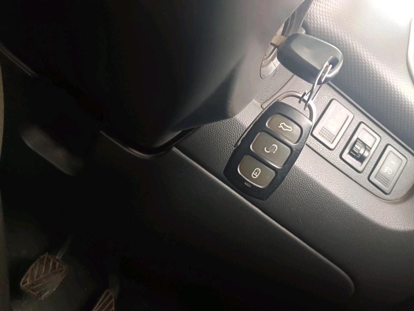 2014 Maruti Ritz VDI, Diesel, Manual, 1,12,827 km, interior