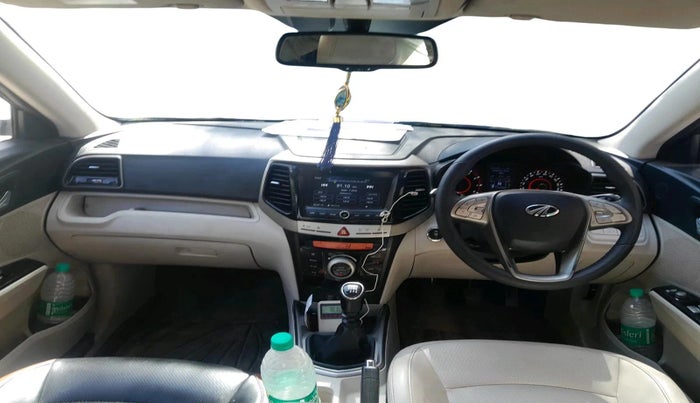 2022 Mahindra XUV300 W8 (O) 1.2 PETROL, Petrol, Manual, 1,16,890 km, interior