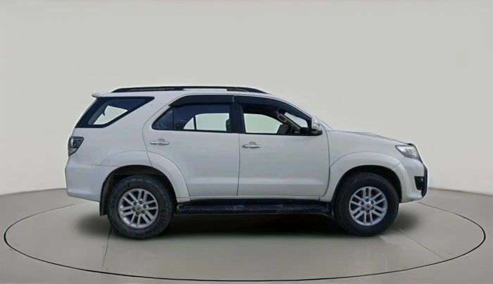 2014 Toyota Fortuner 3.0 4X2 MT, Diesel, Manual, 2,67,811 km, exterior