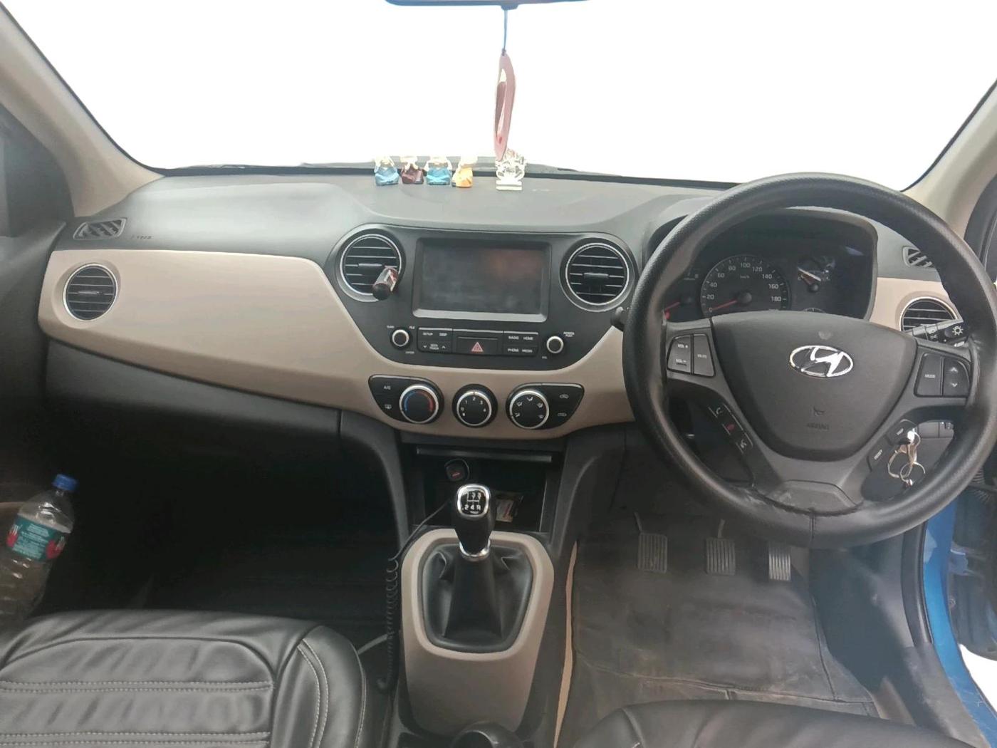 2017 Hyundai Xcent SX 1.2, Petrol, Manual, 68,525 km, interior
