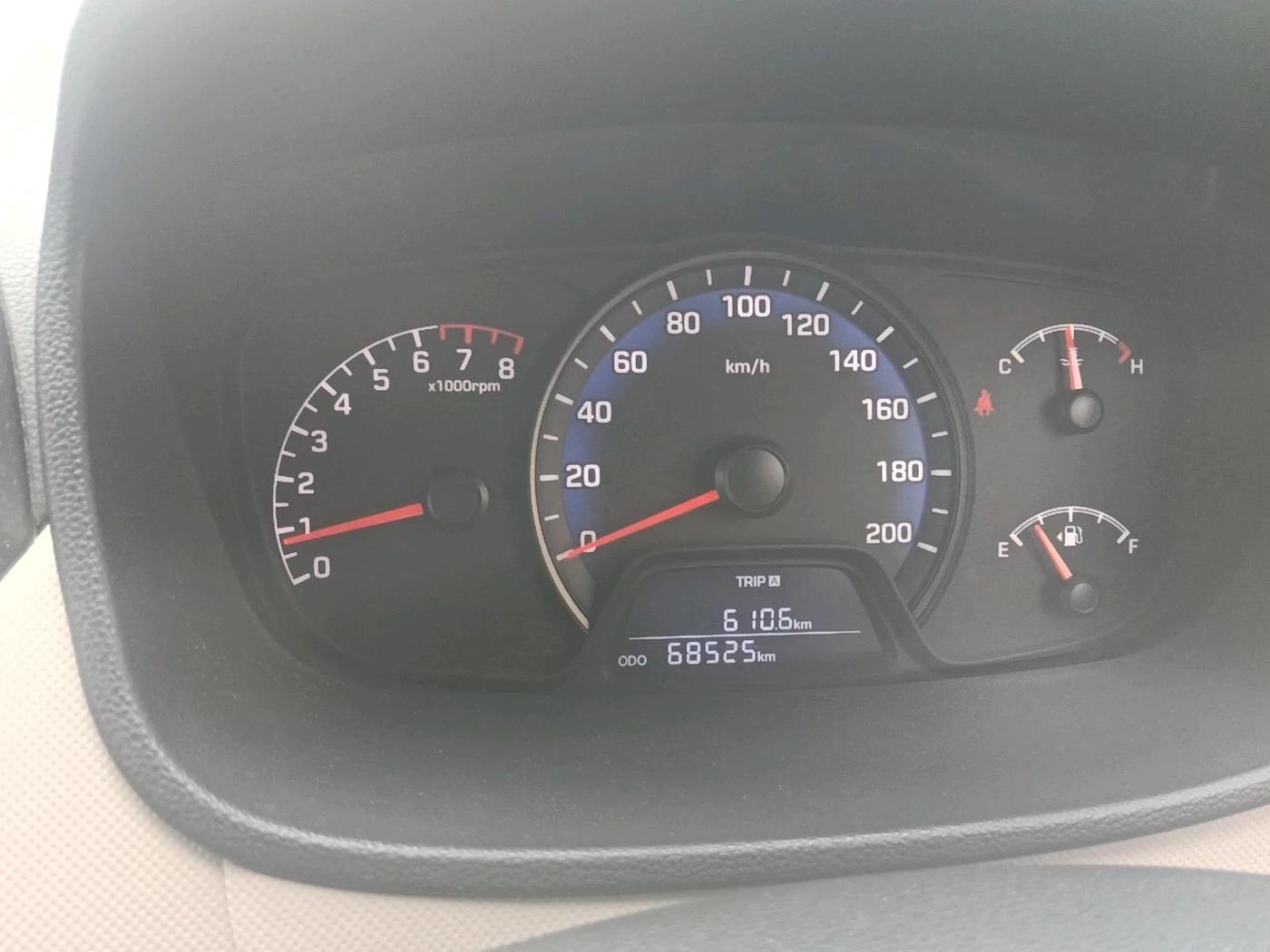 2017 Hyundai Xcent SX 1.2, Petrol, Manual, 68,525 km, interior