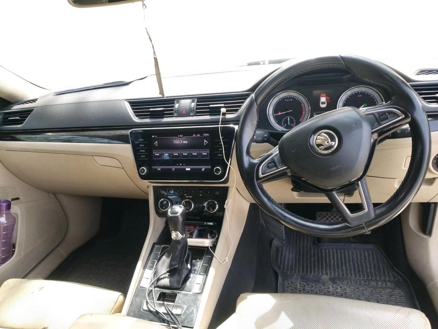 2017 Skoda Superb L&K 1.8 TSI AT, Petrol, Automatic, 88,544 km, interior