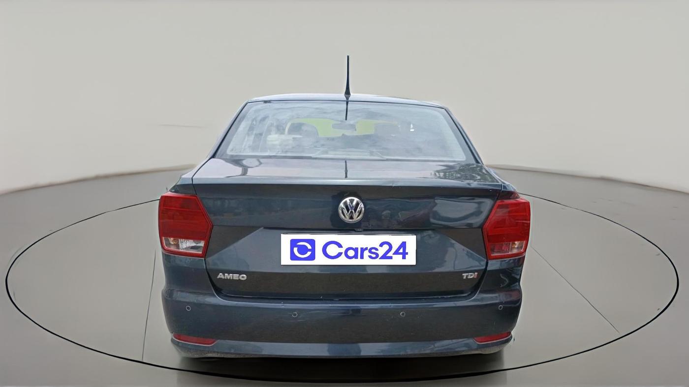 2016 Volkswagen Ameo HIGHLINE1.5L, Diesel, Manual, 1,25,059 km, exterior