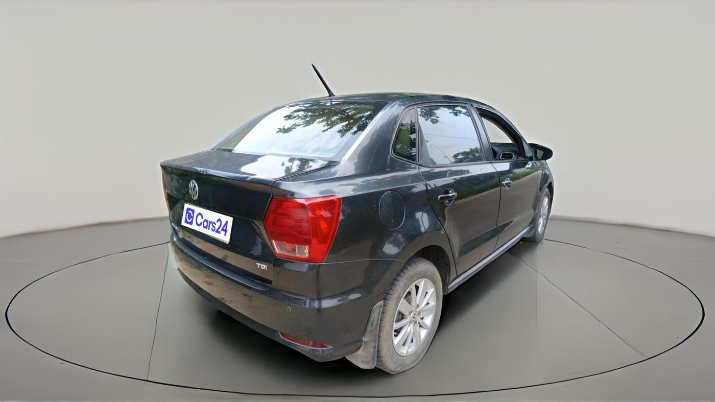 2016 Volkswagen Ameo HIGHLINE1.5L, Diesel, Manual, 1,25,059 km, exterior