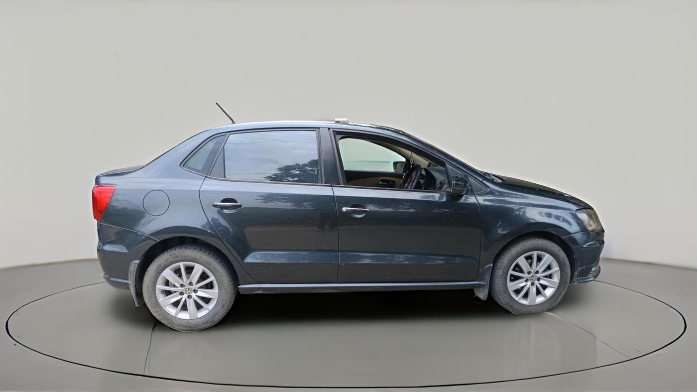 2016 Volkswagen Ameo HIGHLINE1.5L, Diesel, Manual, 1,25,059 km, exterior