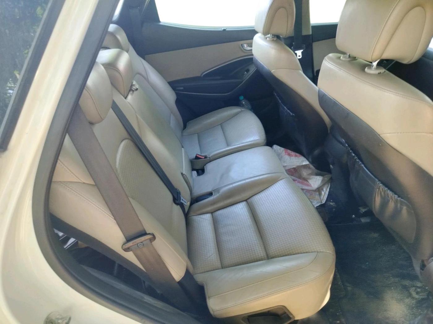 2015 Hyundai Santa Fe 2 WD AT, Diesel, Automatic, 1,15,498 km, interior