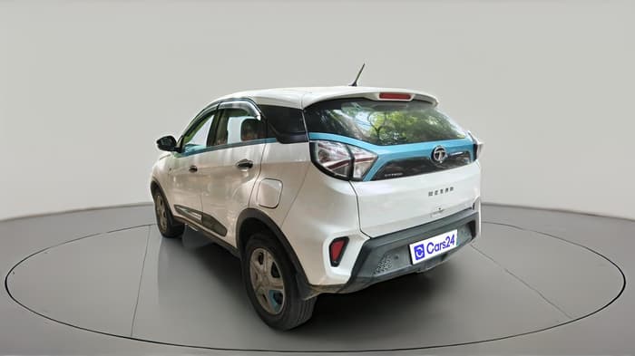 2022 Tata NEXON EV XM, Electric, Automatic, 72,090 km, exterior