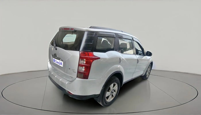 2013 Mahindra XUV500 W8, Diesel, Manual, 3,28,219 km, exterior