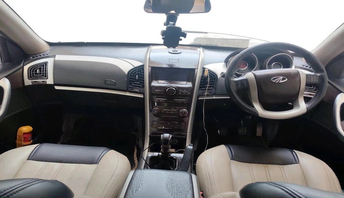 2013 Mahindra XUV500 W8, Diesel, Manual, 3,28,219 km, interior
