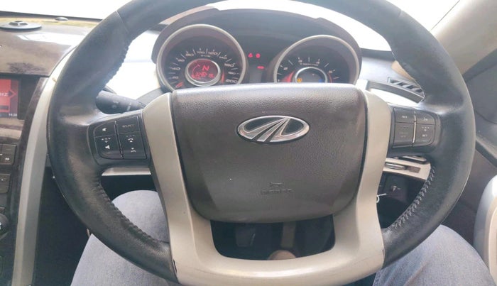 2013 Mahindra XUV500 W8, Diesel, Manual, 3,28,219 km, interior