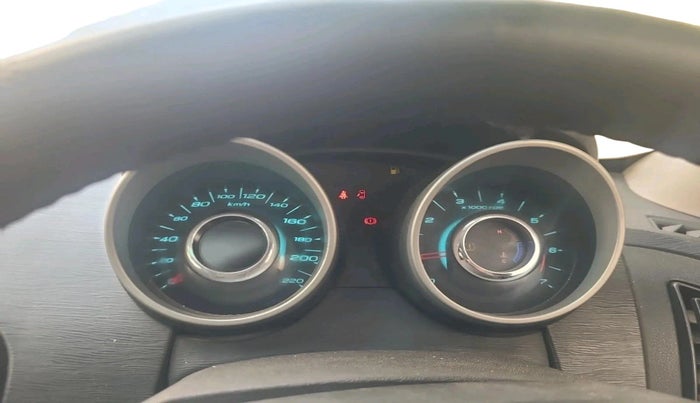 2016 Mahindra XUV500 W10, Diesel, Manual, 1,70,001 km, interior