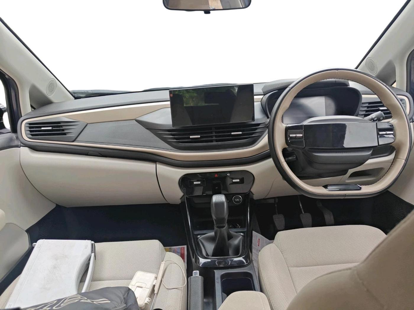 2025 Tata ALTROZ Accomplished S Petrol 5 MT, Petrol, Manual, 3,235 km, interior
