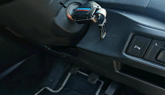 2016 Maruti Vitara Brezza ZDI, Diesel, Manual, 1,46,314 km, interior