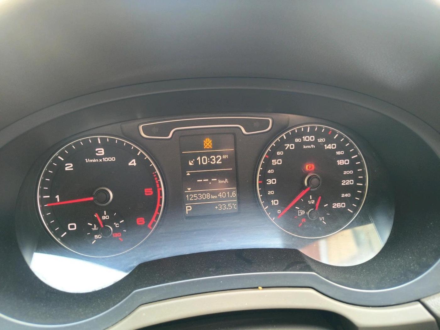 2012 Audi Q3 2.0 TDI, Diesel, Automatic, 1,25,308 km, interior