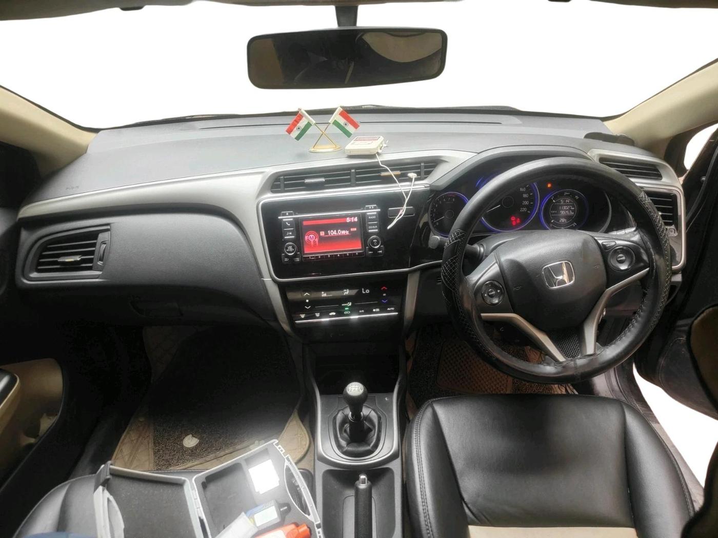 2016 Honda City 1.5L I-VTEC V MT, Petrol, Manual, 1,13,027 km, interior