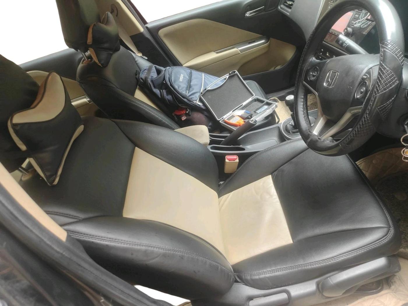 2016 Honda City 1.5L I-VTEC V MT, Petrol, Manual, 1,13,027 km, interior