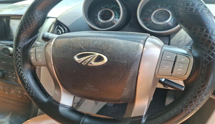 2015 Mahindra XUV500 W8, Diesel, Manual, 92,139 km, interior