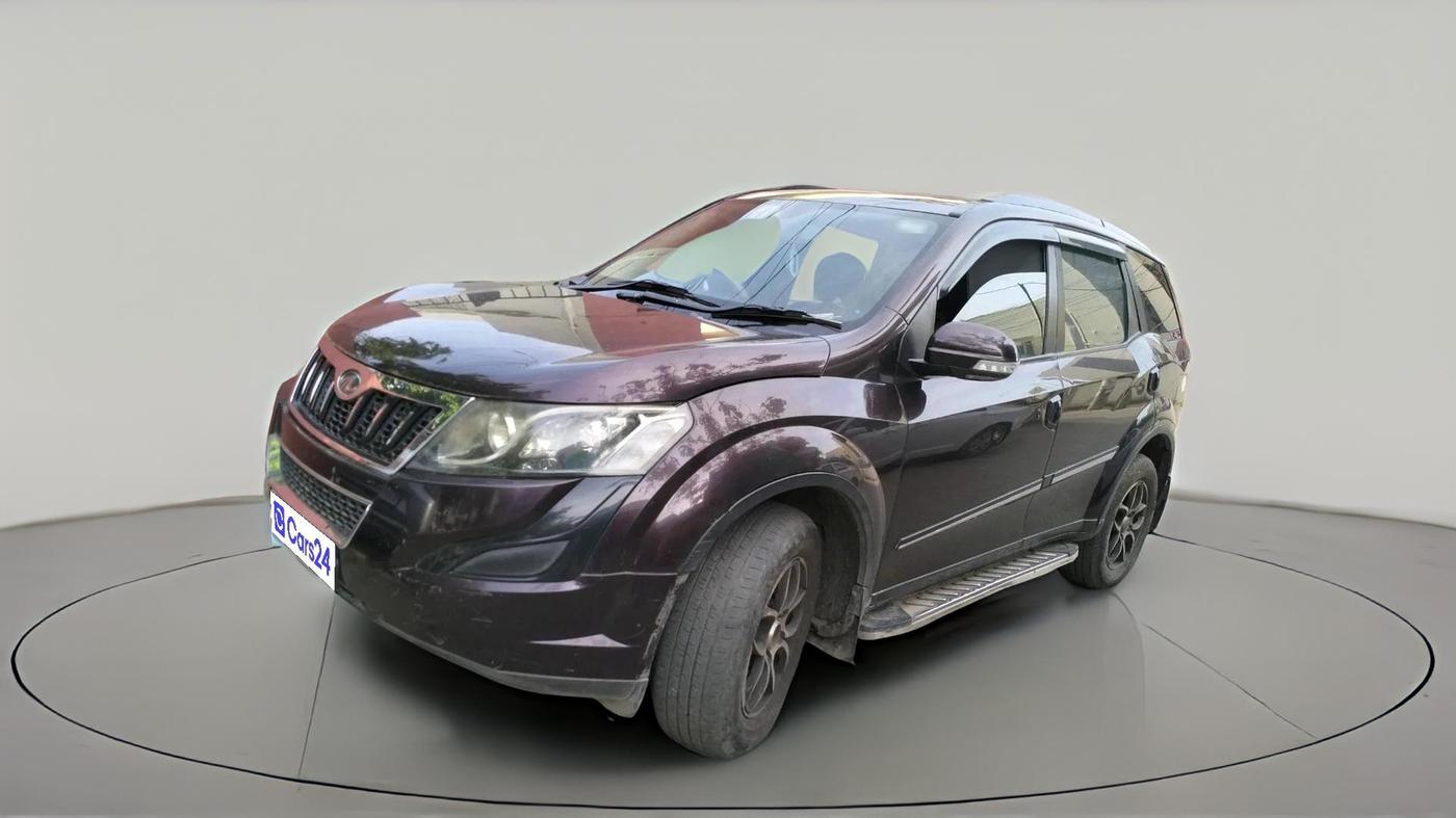 2016 Mahindra XUV500 W6, Diesel, Manual, 68,939 km, exterior
