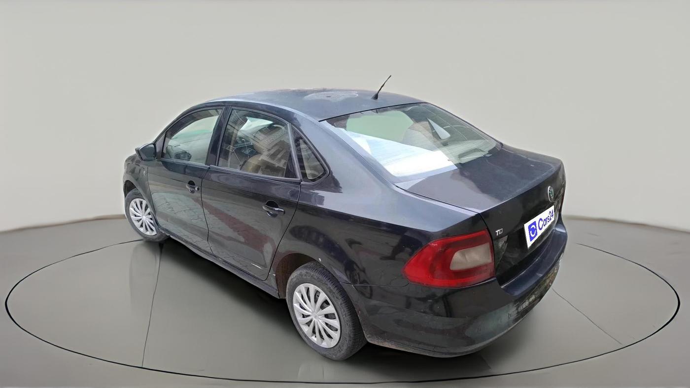 2012 Skoda Rapid ACTIVE 1.6 TDI CR MT, Diesel, Manual, 1,80,650 km, exterior