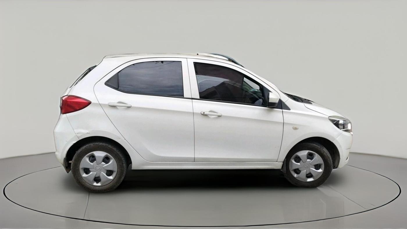 2018 Tata Tiago XT PETROL, Petrol, Manual, 59,558 km, exterior
