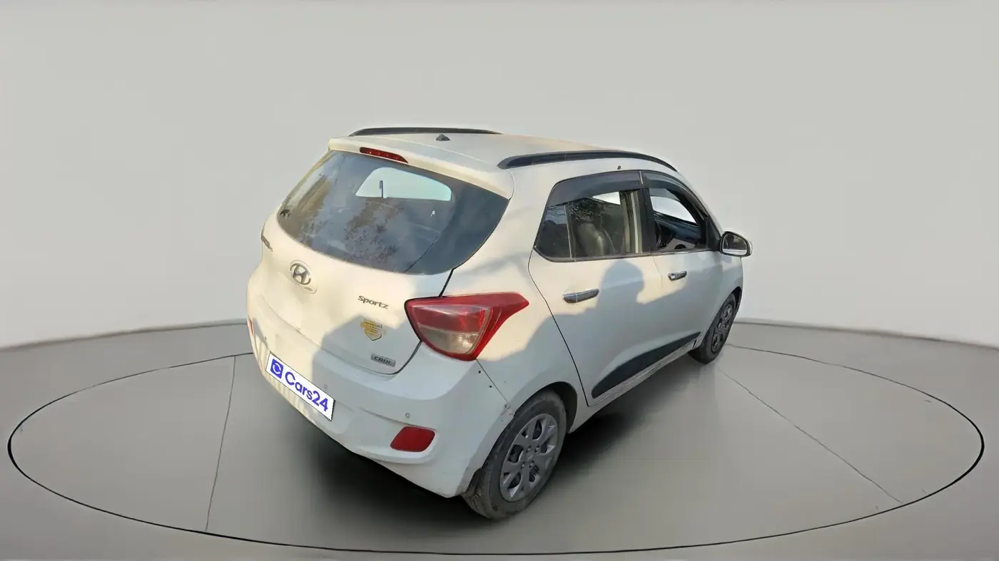 2016 Hyundai Grand i10 SPORTZ 1.1 CRDI, Diesel, Manual, 1,11,594 km, exterior