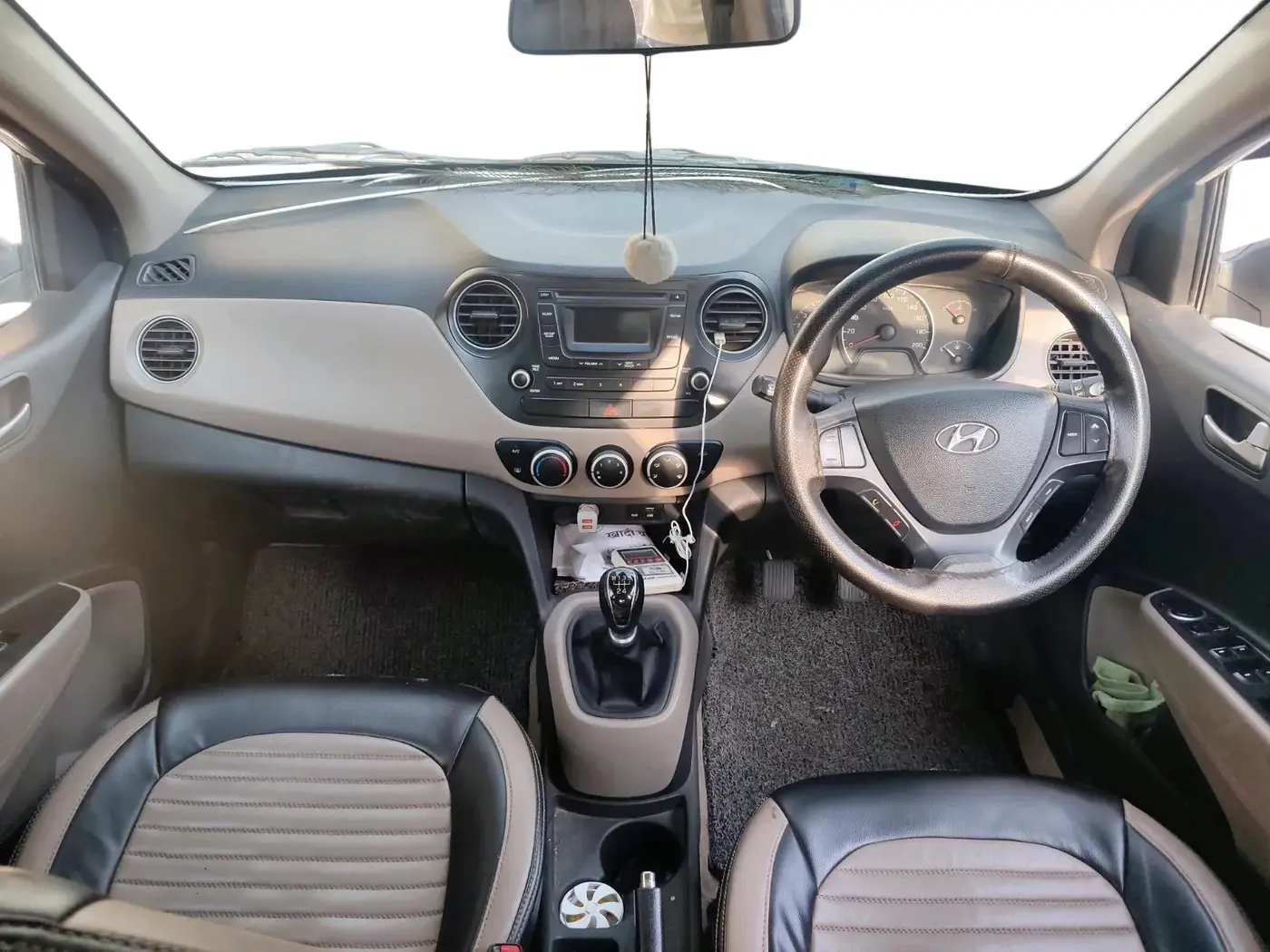 2016 Hyundai Grand i10 SPORTZ 1.1 CRDI, Diesel, Manual, 1,11,594 km, interior