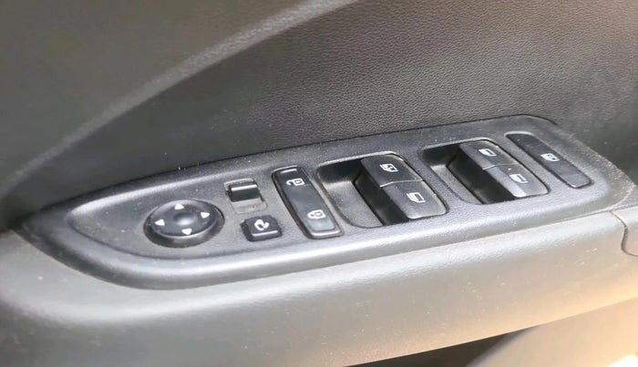 2022 Hyundai VENUE S+ 1.2, Petrol, Manual, 24,066 km, interior